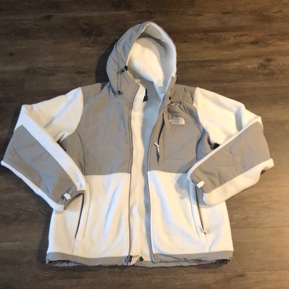 North face | white zip up